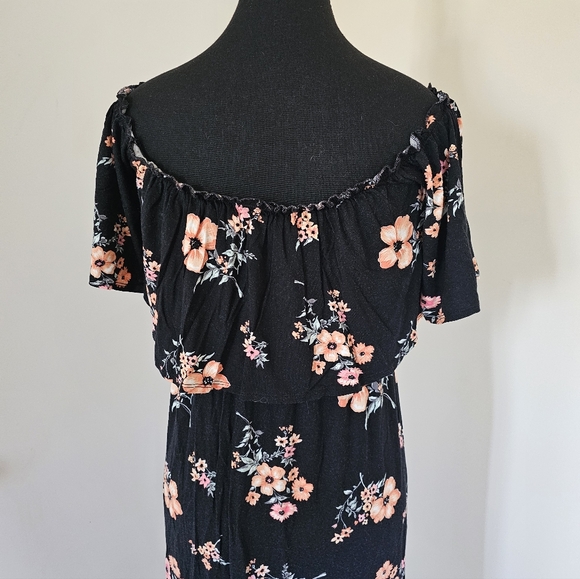 Floral Off the Shoulder Black Maxi Dress - Picture 8 of 16